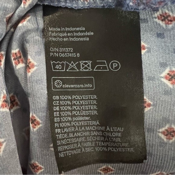 H&M long sleeve V-neck diamond print blouse top size 4 - Picture 6 of 6